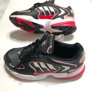 Women’s adidas falcon 2000